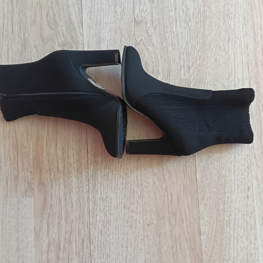 Women's Black Stretch Sock Boots - Unbranded